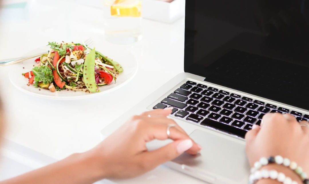 Your Go-to Guide on How To Become a Nutrition Coach