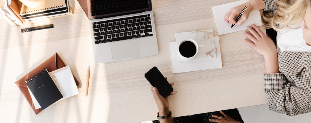 How to Scale a Coaching Business Without Burning Out (+ 2 Real-Life Examples)